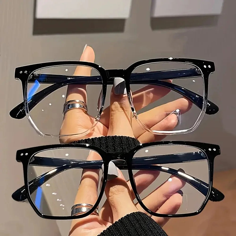 Fashion Black Frame Glasses Retro Square Anti-blue Light Flat Glasses Lightweight Non-Prescription Eyewear UV Protection Lenses
